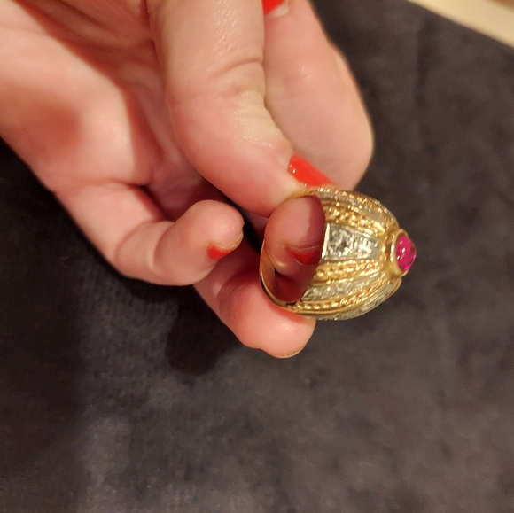 14k gold and genuine diamond ring, size 6 - Picture 5 of 16